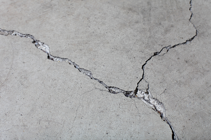 Close up image of so many cracks on the wall